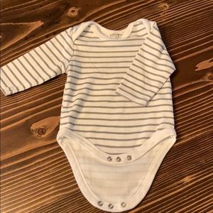 NWOT. Rabbit + Bear Organic Bodysuit/Onsie. 0-3M